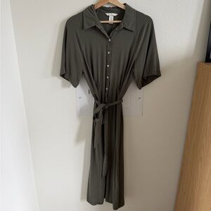 H&M Short Sleeve Midi Dress in Olive